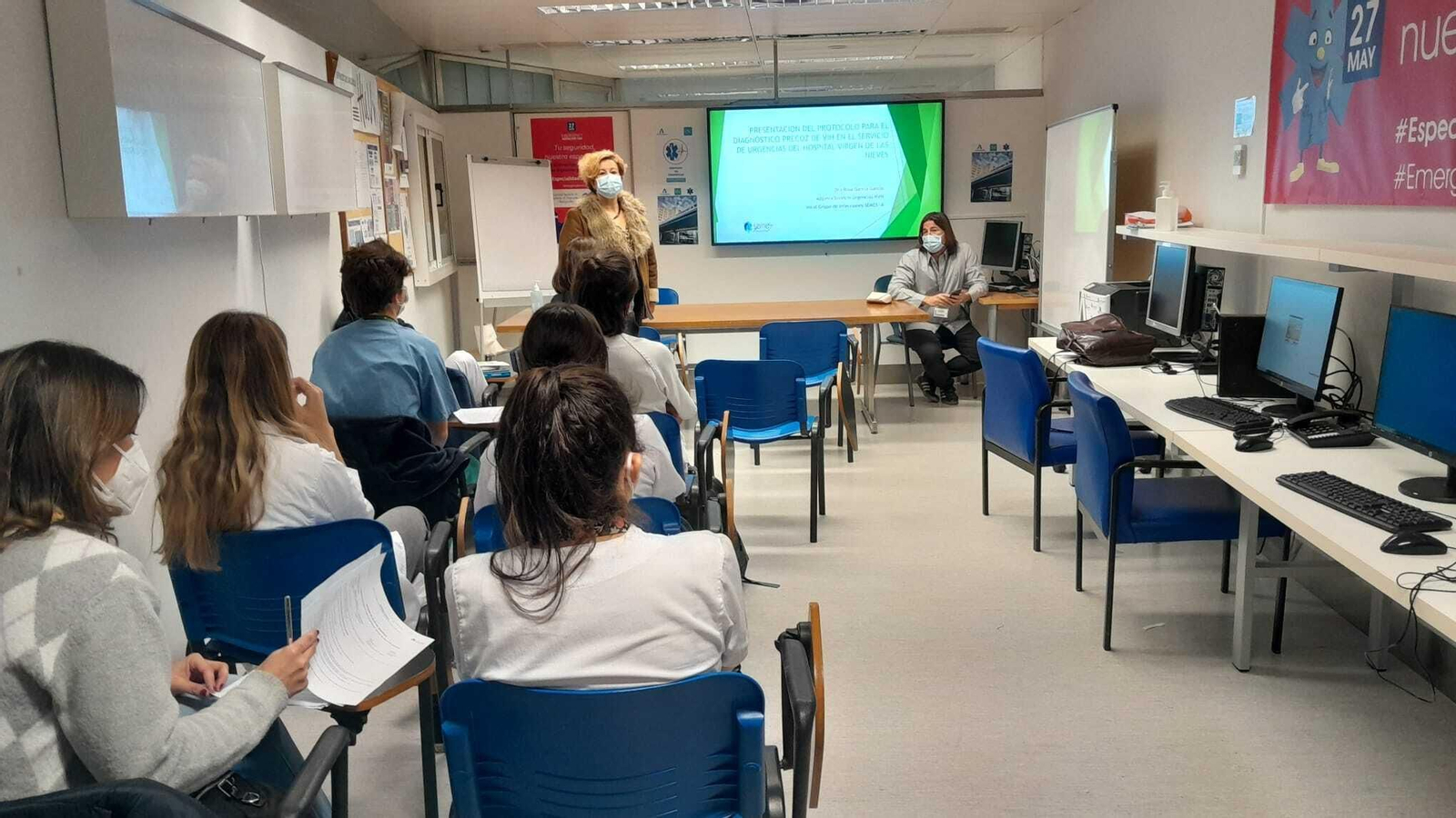 Momento de la formación de profesionales de Urgencias para detección precoz sida