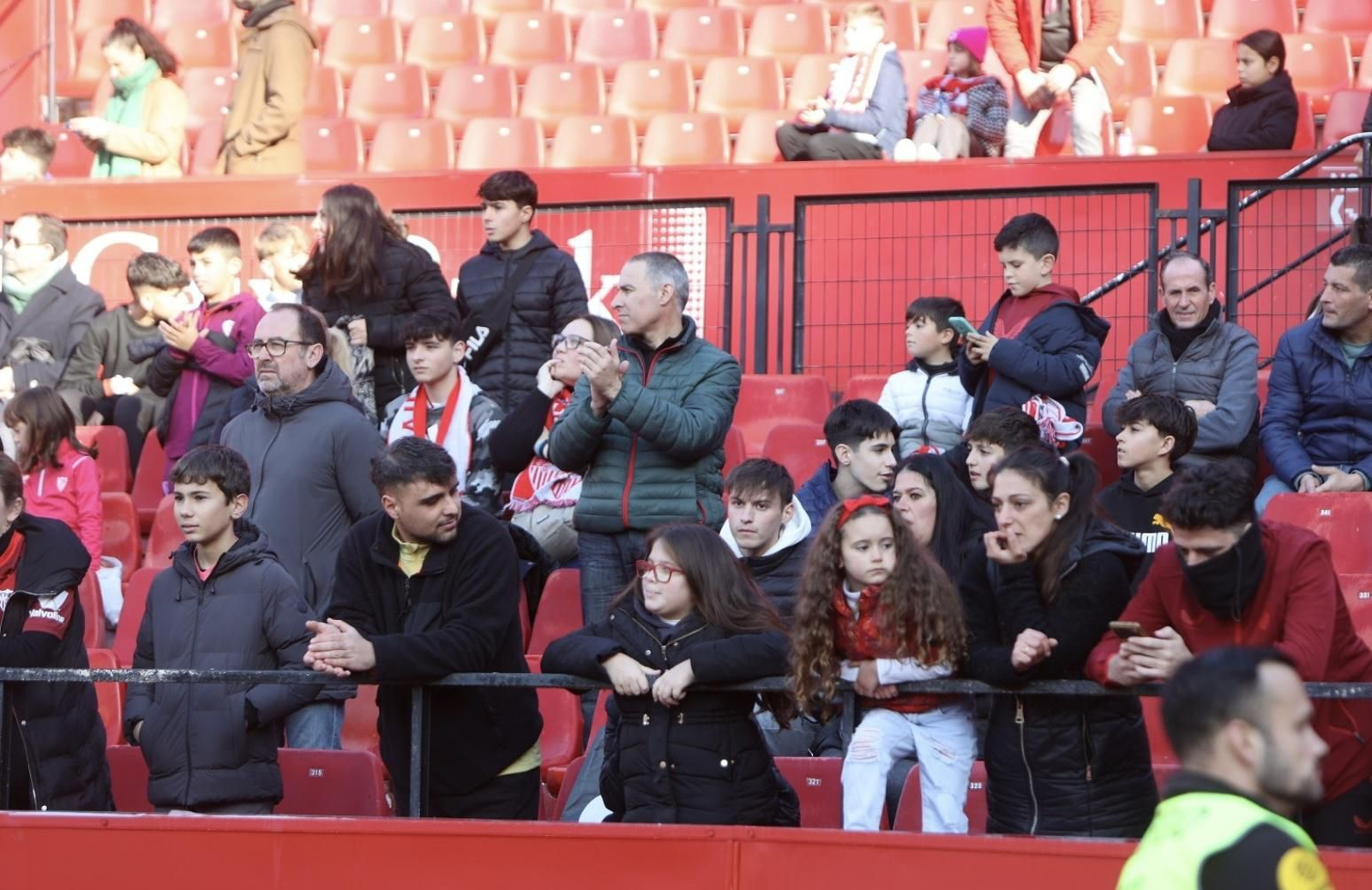 Búscate en el entrenamiento del Sevilla