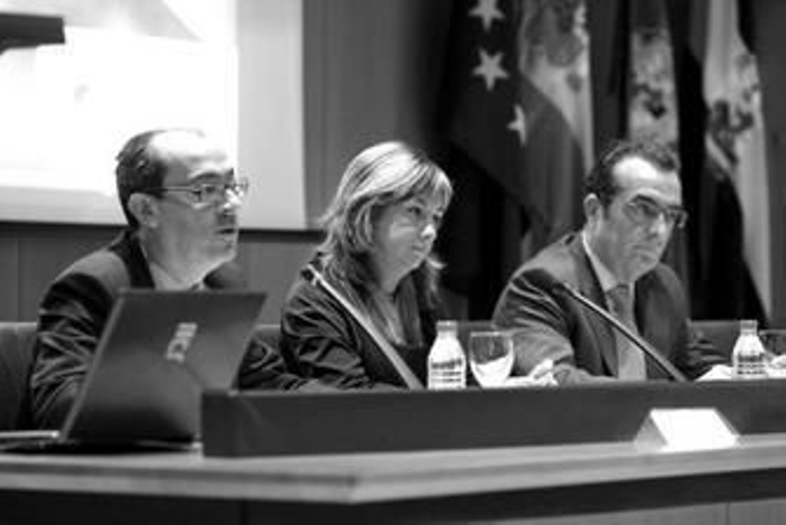 Inmaculada Mateo, profesora de la Escuela de Salud Pública, y Cristóbal Molina, de la Universidad de Jaén.
