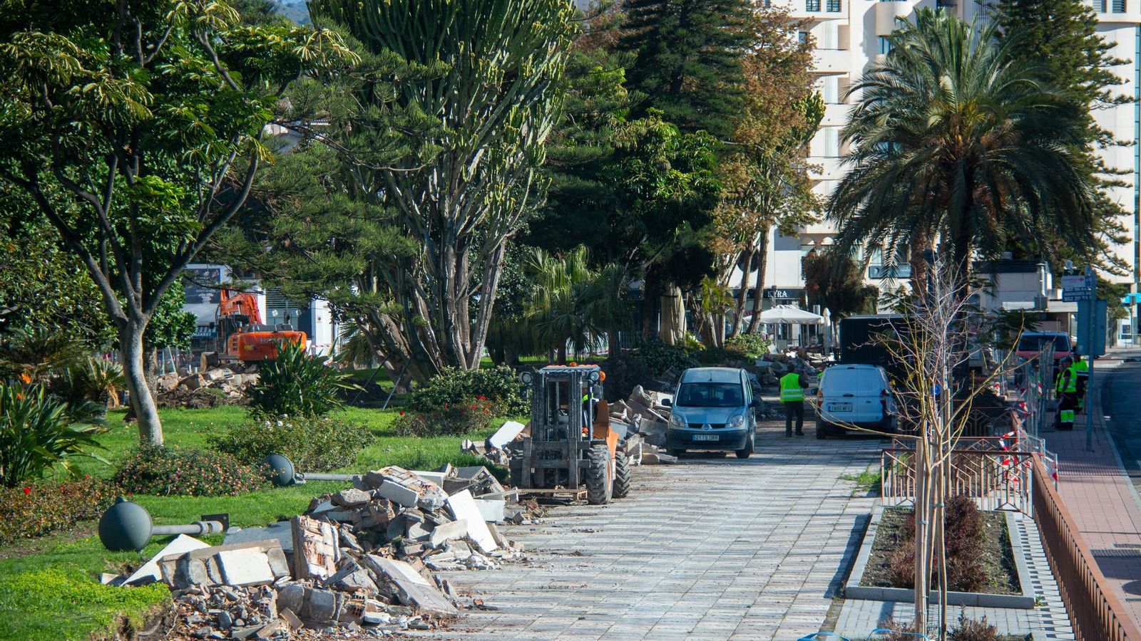 Se han eliminado casi todo los elementos de jardinería