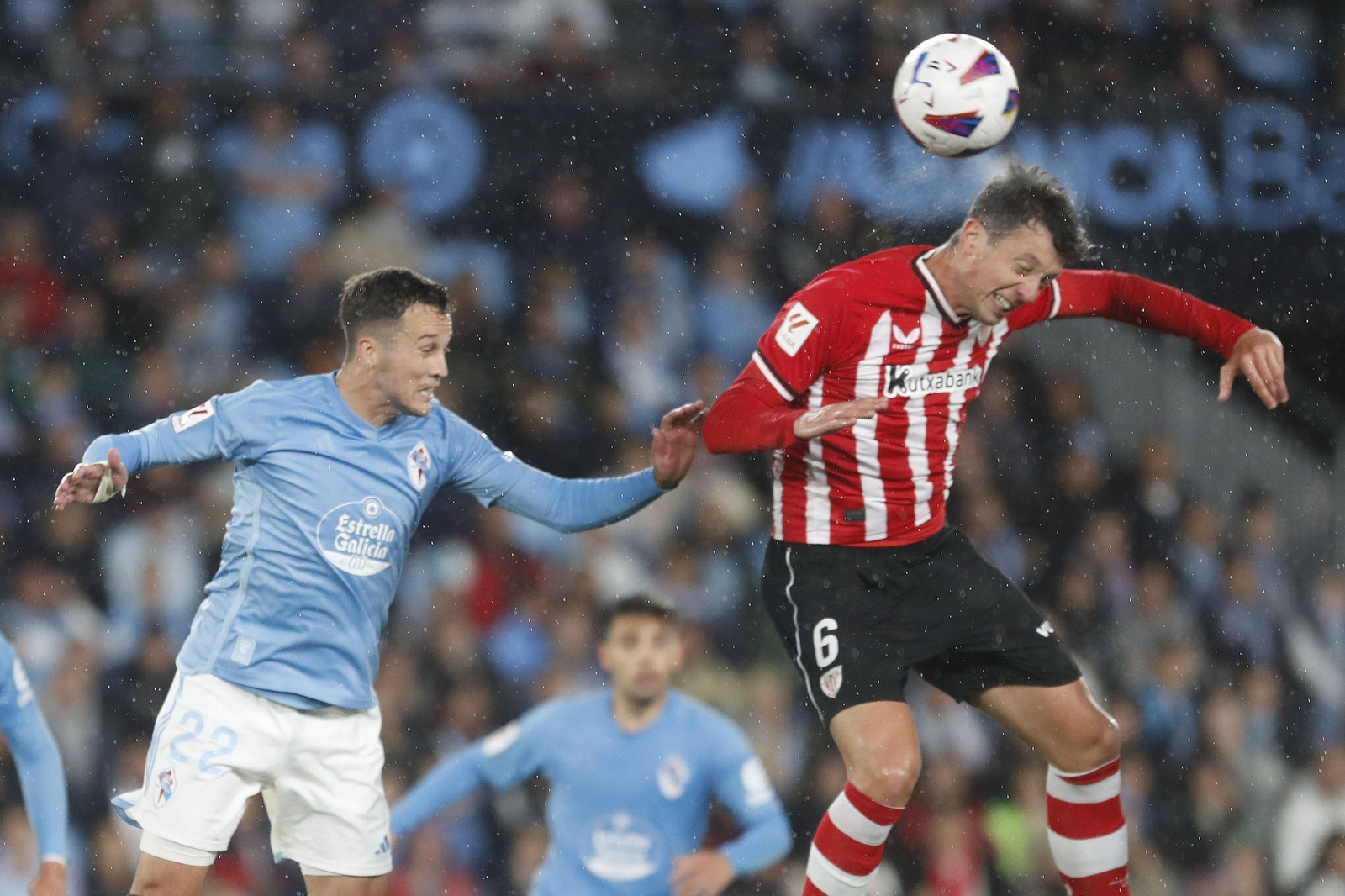 Una acción del partido de este miércoles entre Celta y Athletic