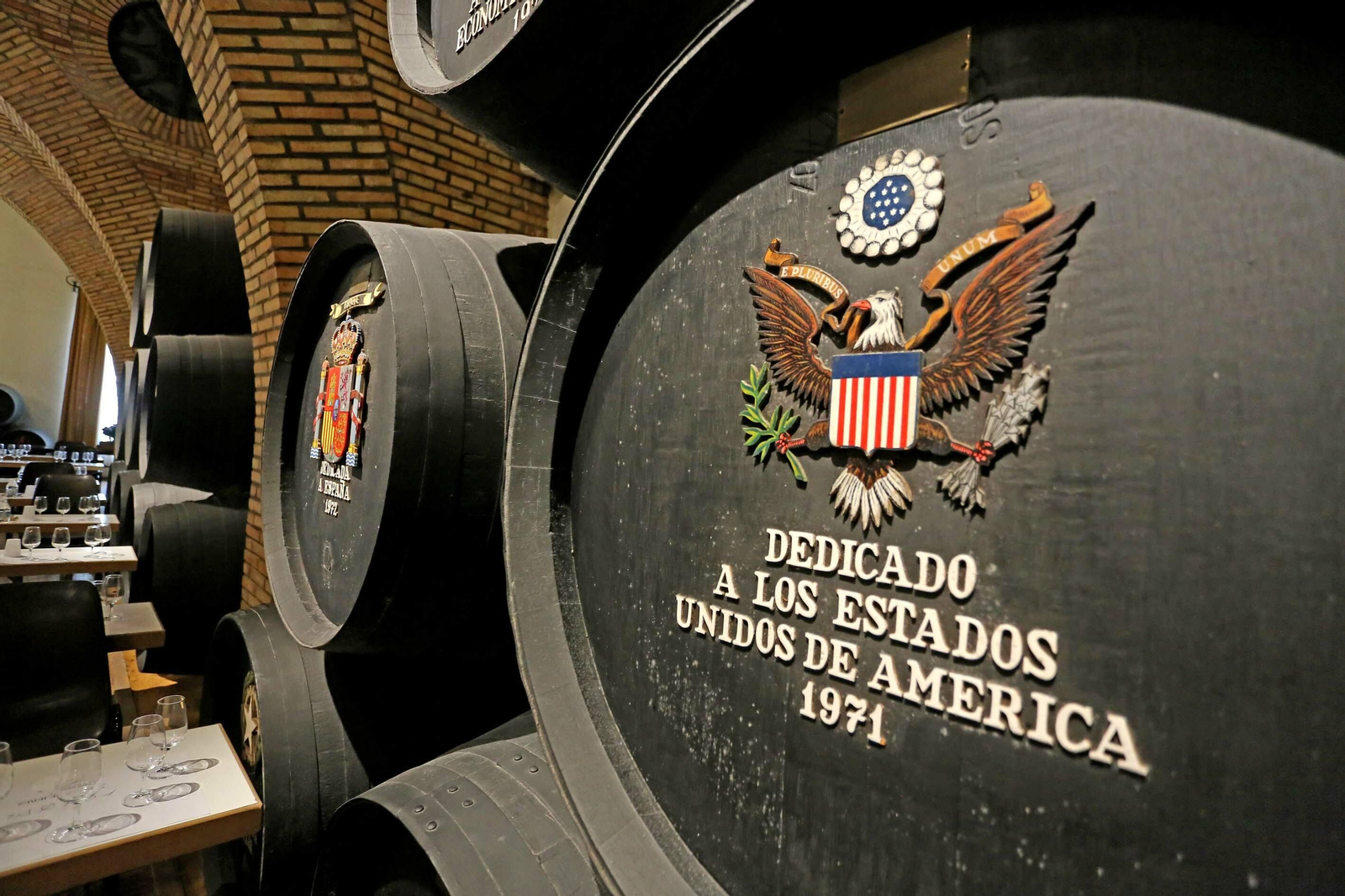 Bota de jerez dedicada a Estados Unidos que se conserva en la bodega de San Ginés, sede del Consejo Regulador.