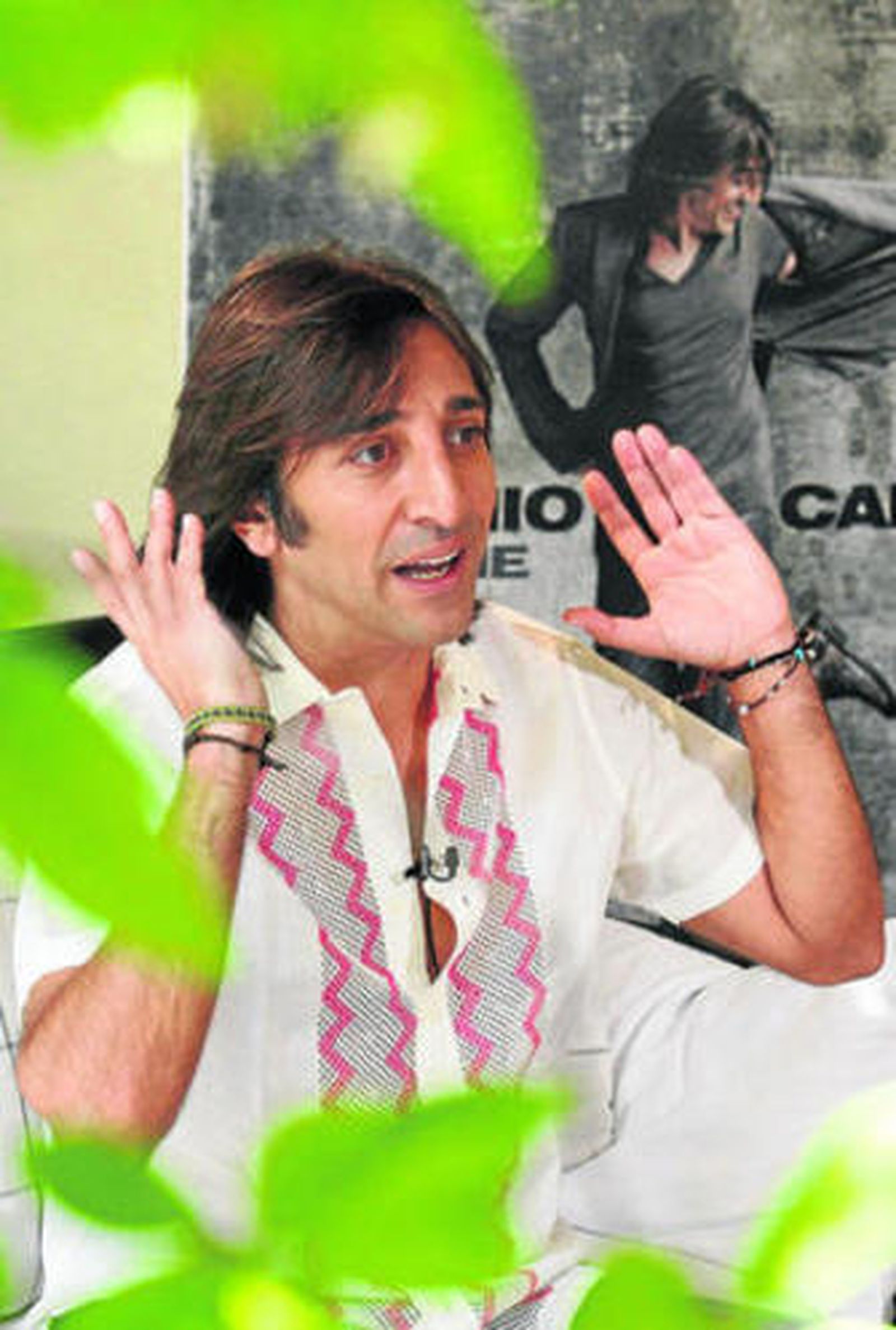 Antonio Carmona prueba con nuevos ritmos en este disco.