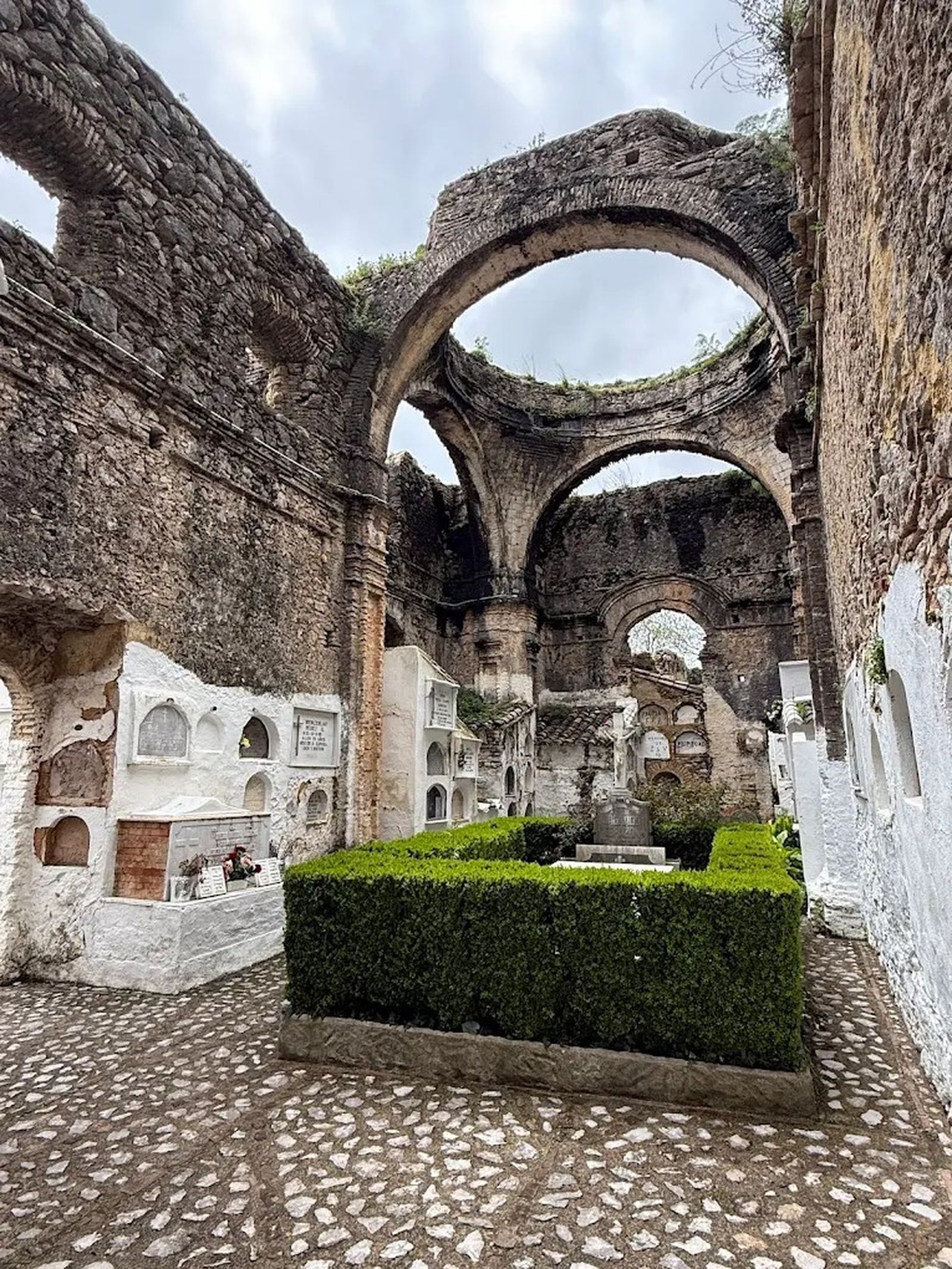 Cementerio de Villaluega del Rosario.