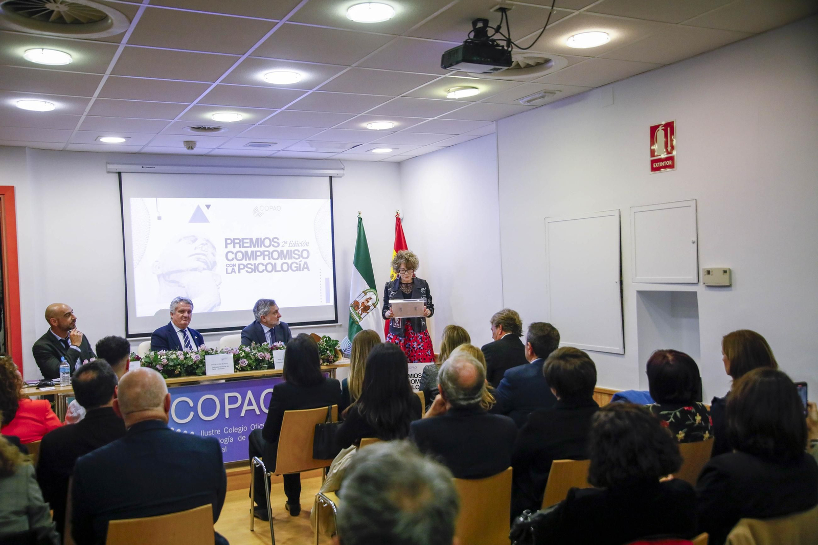 Las imágenes de la entrega de los Premios Compromiso con la Psicología en la sede del COPAO en Almería