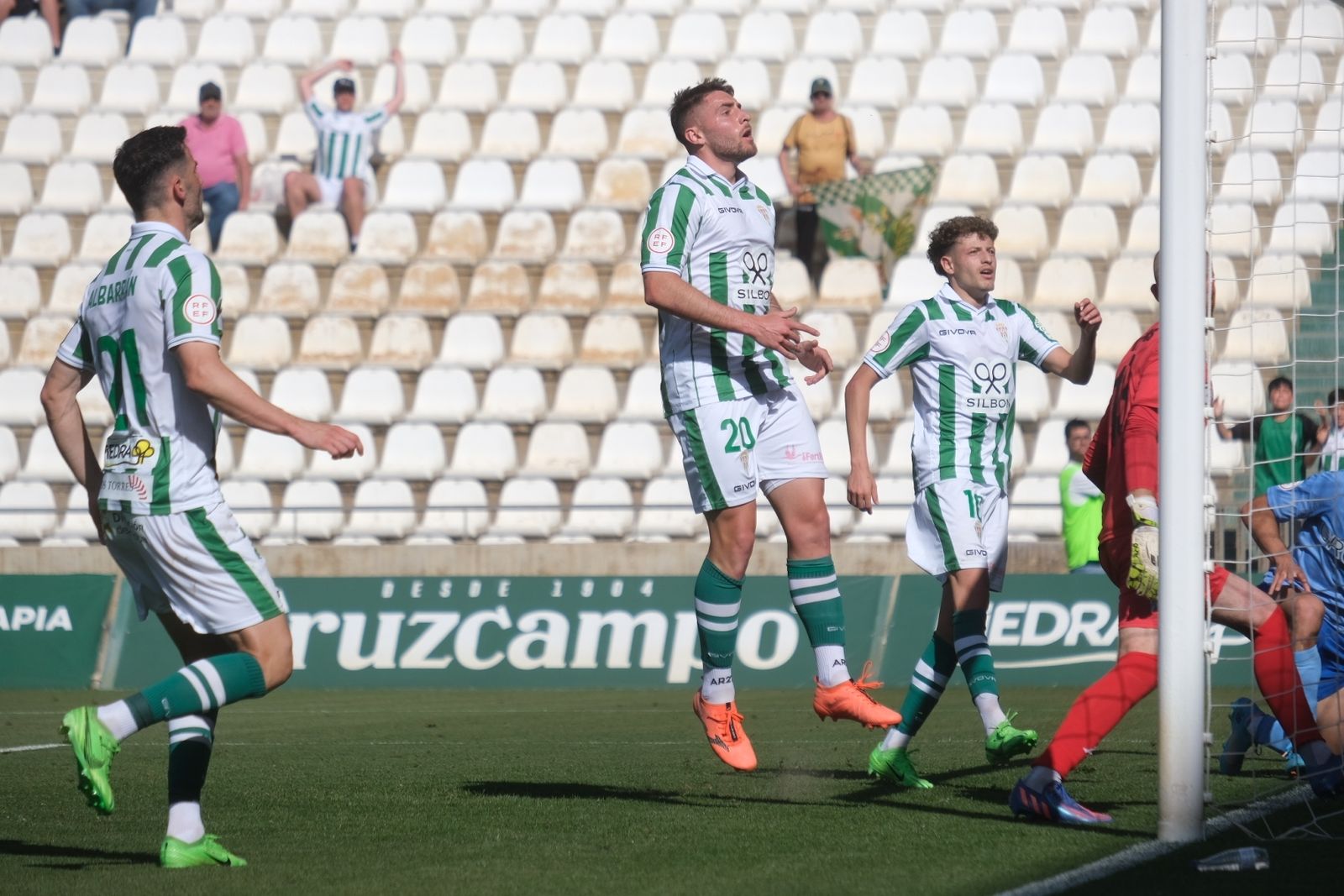 Las mejores fotos del Córdoba CF - Alcoyano en El Arcángel