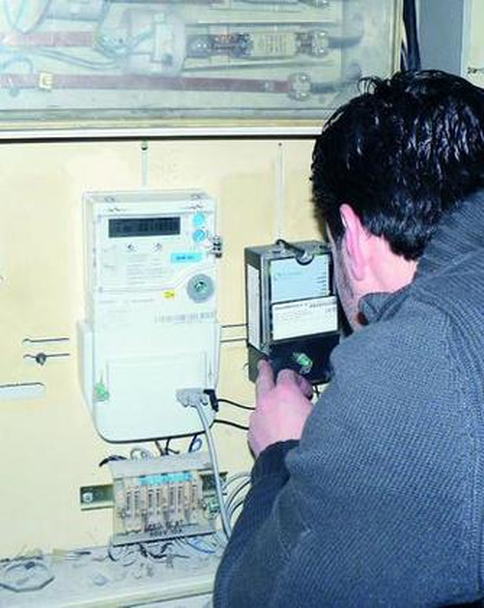 El contador eléctrico no se tiene en cuenta en la factura con lectura estimada.