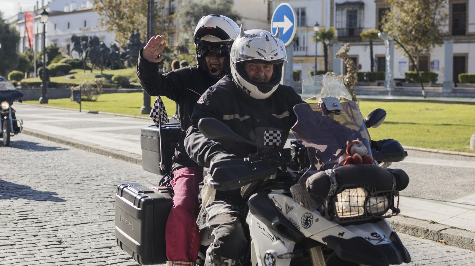 CARAVANA MOTERA NAVIDAD 2024 17.JPG