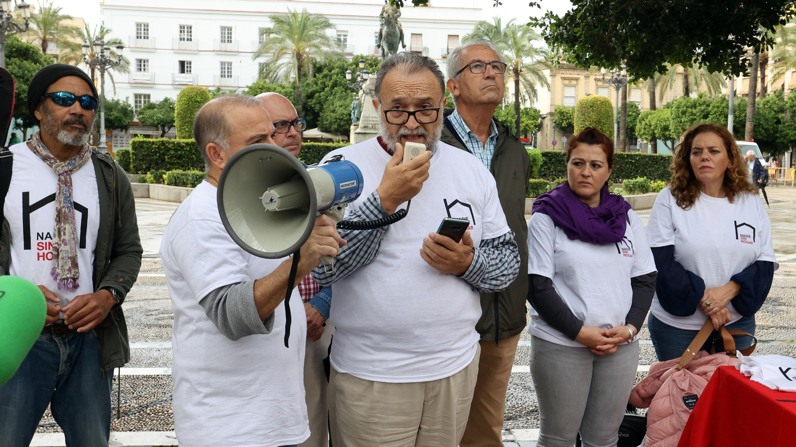 Lectura manifiesto en Jerez por parte de Cáritas por la campaña de personas sin hogar