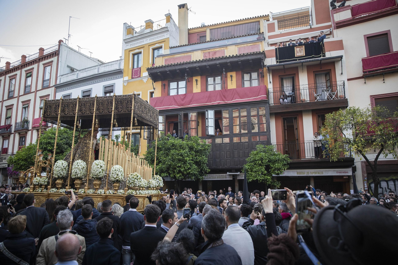 La Hermandad de San Isidoro en la Semana Santa de Sevilla 2025