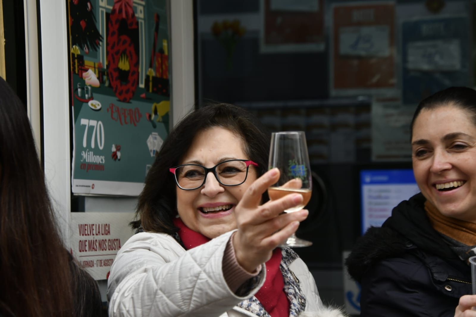 Celebración del tercer premio de la Lotería de Navidad en Montilla