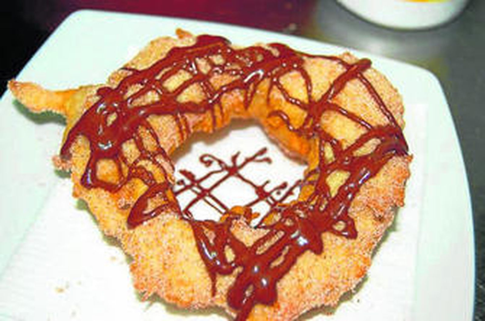 Las recetas de este dulce se recogen desde el siglo XVI y forman parte de la tradición gastronómica de los pueblos de la Alpujarra.