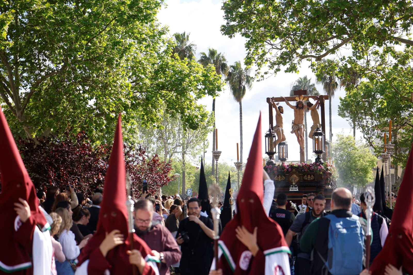 La procesión de la Conversión en este Viernes Santo de Córdoba, en imágenes