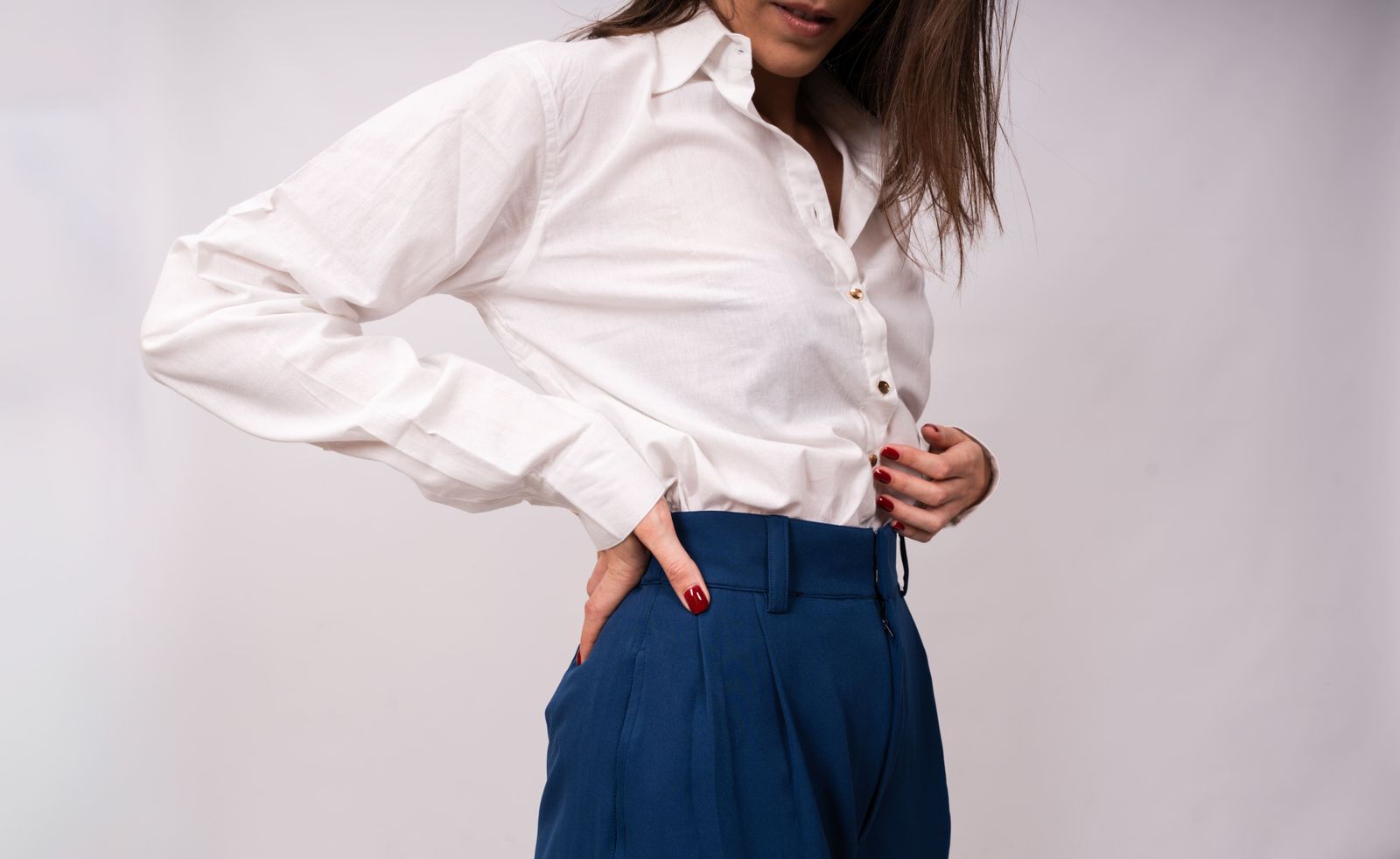 La moda para mujeres altas se vende en Granada: "Cuando mides casi 1,90 la gente te mira de arriba abajo sin ningún tipo de disimulo"