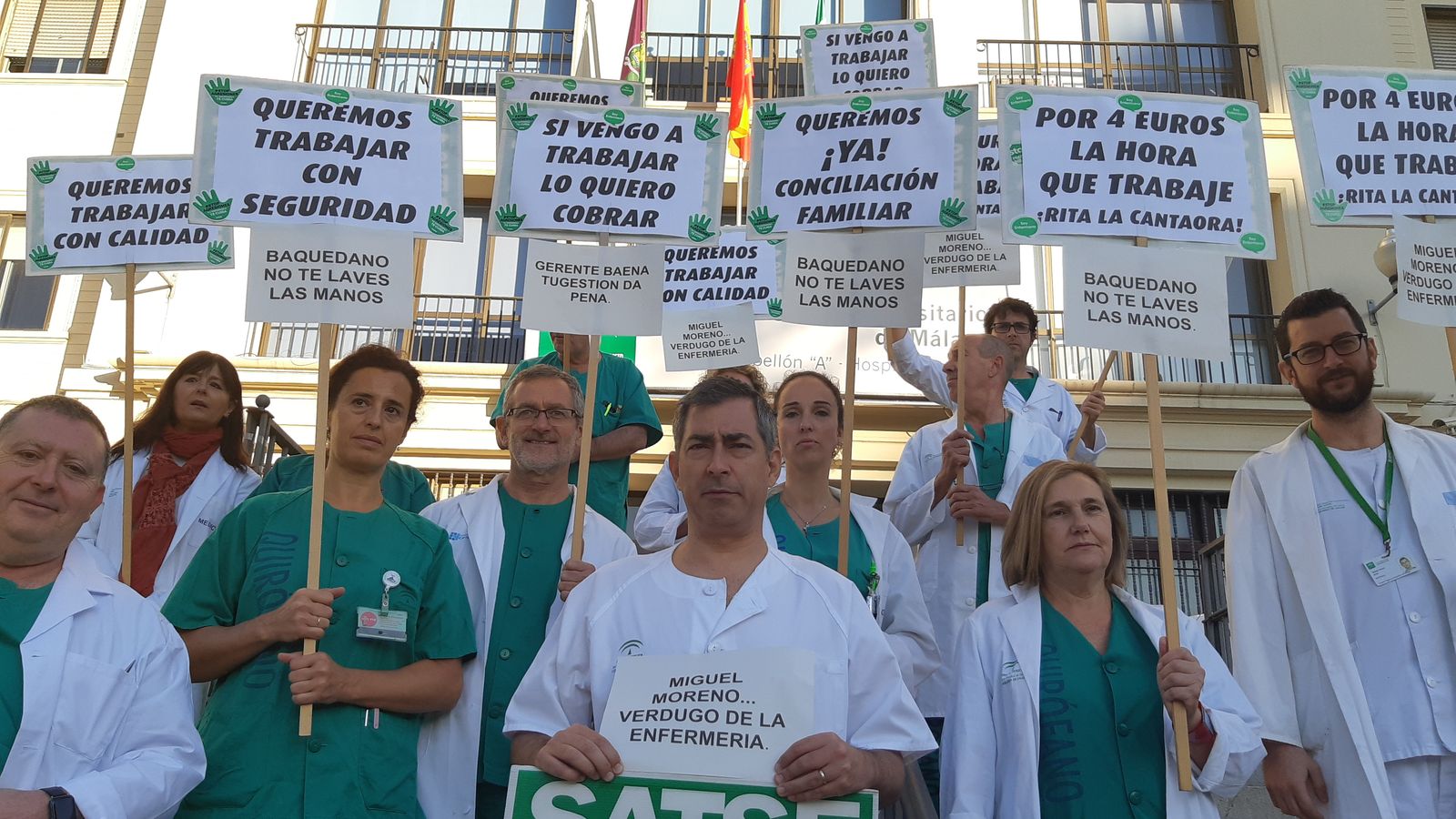 Protesta de este jueves de los enfermeros del código ictus.