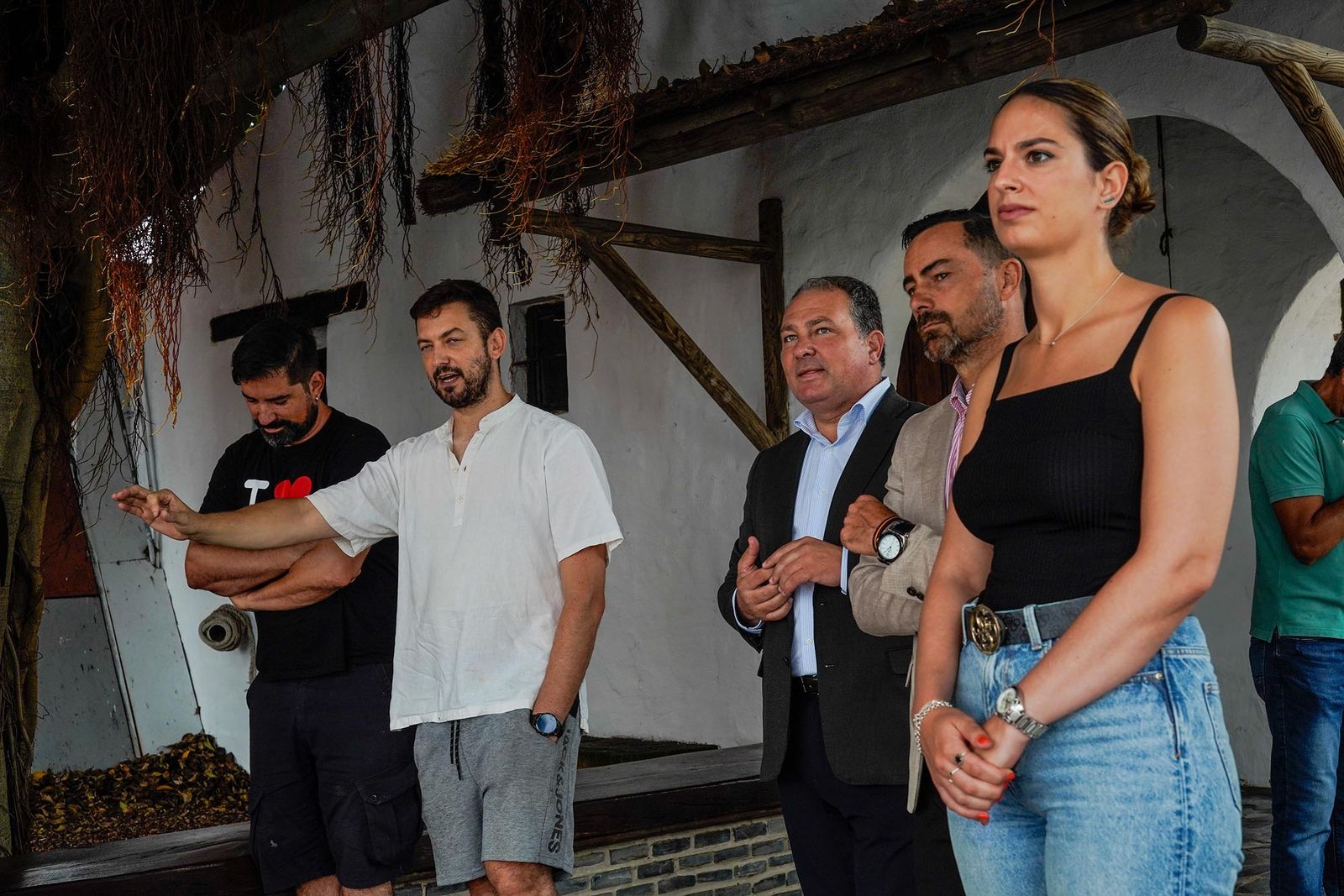 Imágenes de la visita guiada para dar a conocer las reformas realizadas en el Muelle de las Carabelas y su entorno