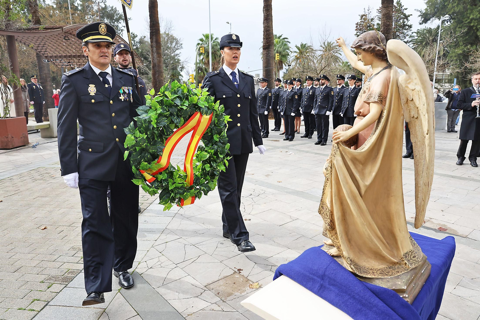 Imágenes del homenaje a a la Policía Nacional en su 201 aniversario