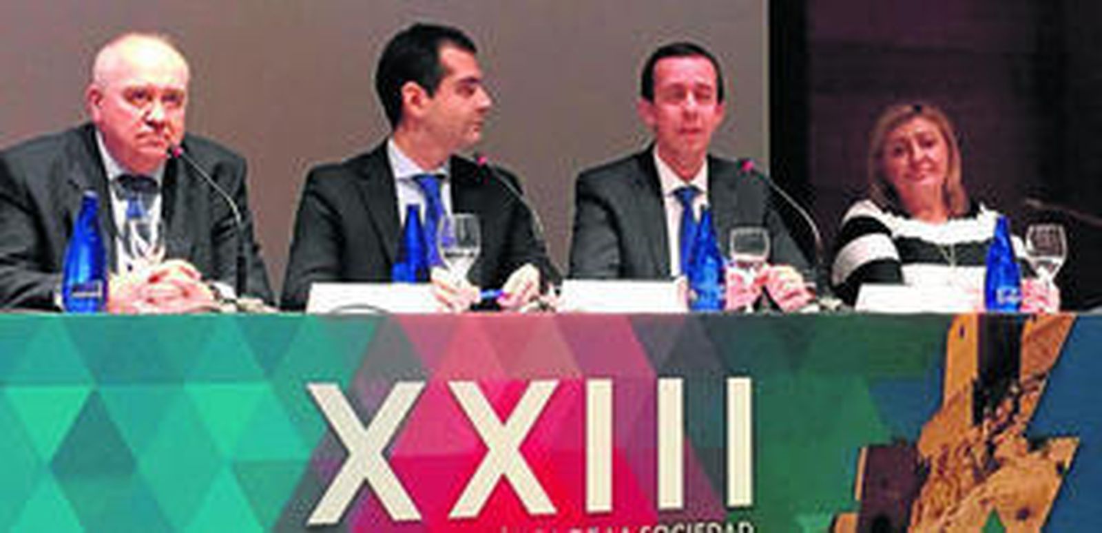 El acto de inauguración en el que estuvieron el alcalde de la capital y el Delegado de Salud de la Junta en Almería.