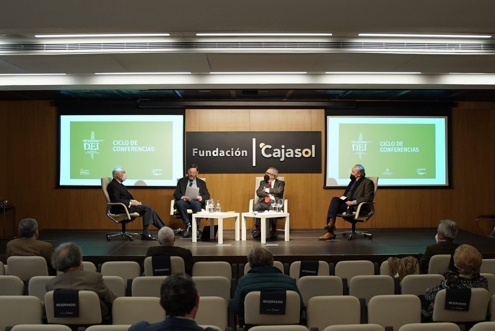Aquilino Duque, Juan Lamillar, Rogelio Reyes e Ismael Yebra durante el acto en la Fundación Cajasol.
