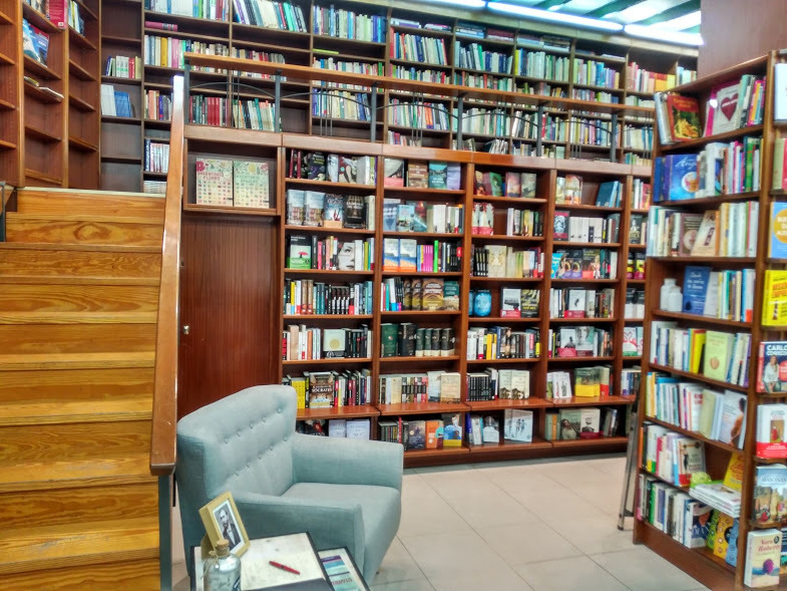 Instalaciones de la nueva Librería Nobel en la plaza de Santa Rita.