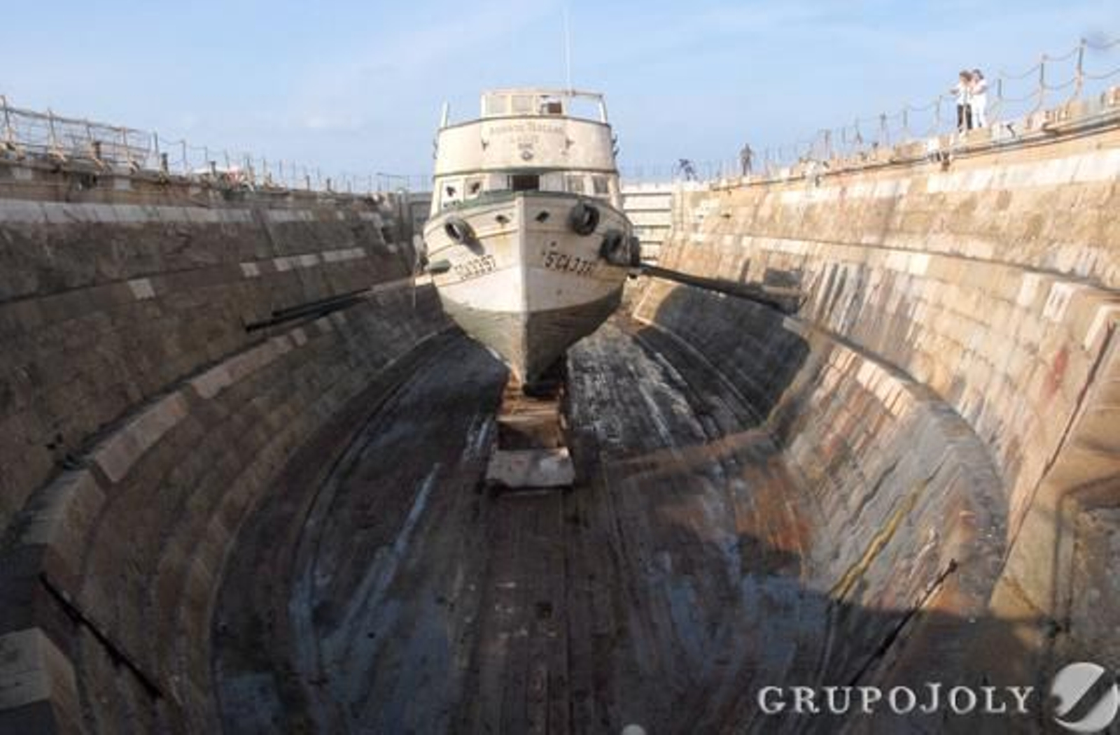 El Vaporcito se encuentra ya en el dique seco de los astilleros de San Fernando a la espera de una decisión sobre su futuro.

Foto: Elias Pimentel