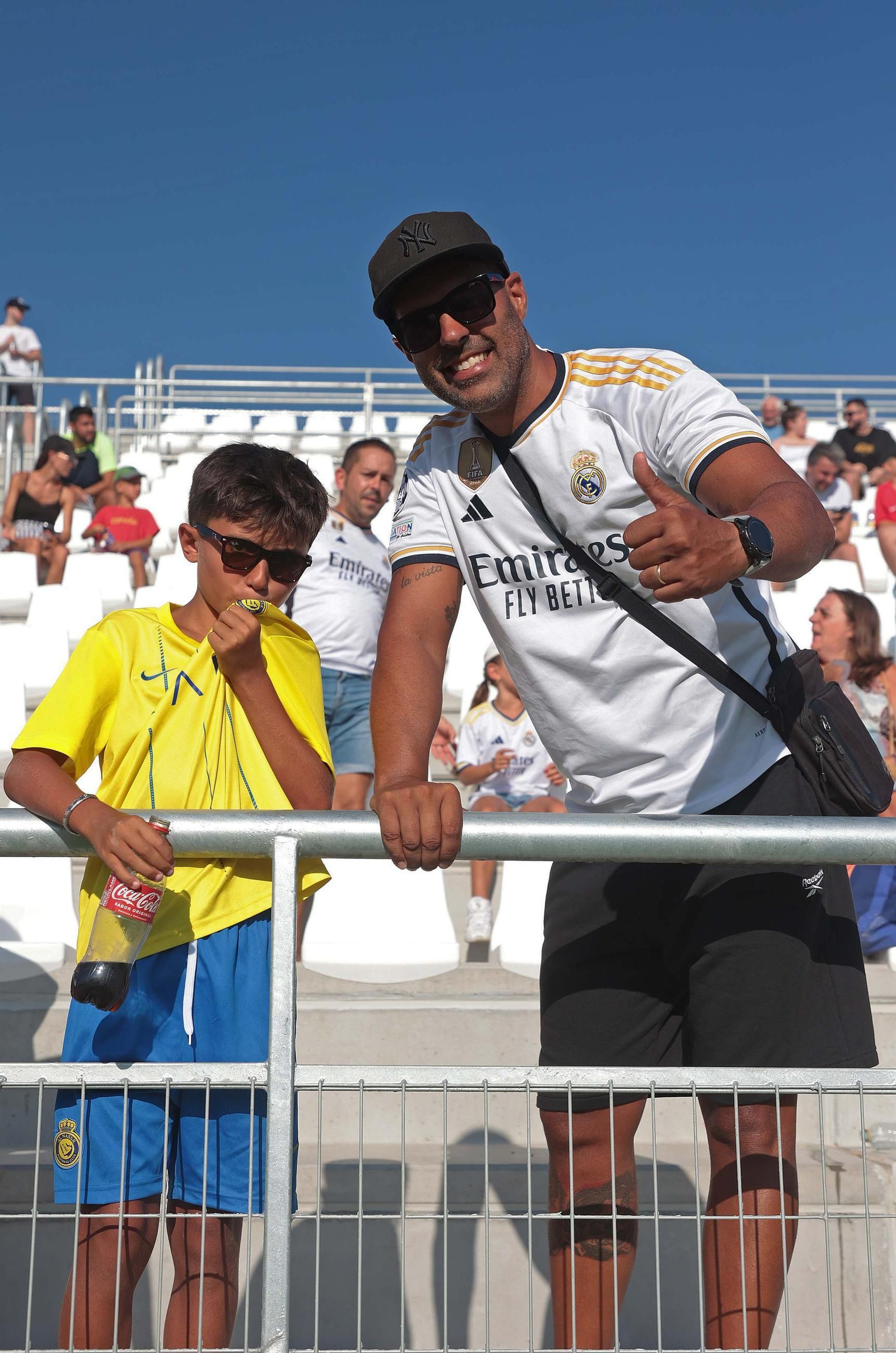 Búscate durante el Granada - Al Nassr en el Ciudad de La Línea