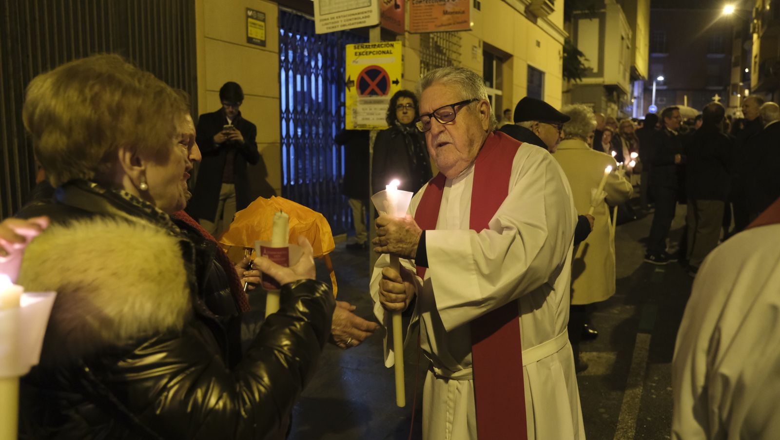 Imágenes de la misa y procesión de San Sebastián, en Almería