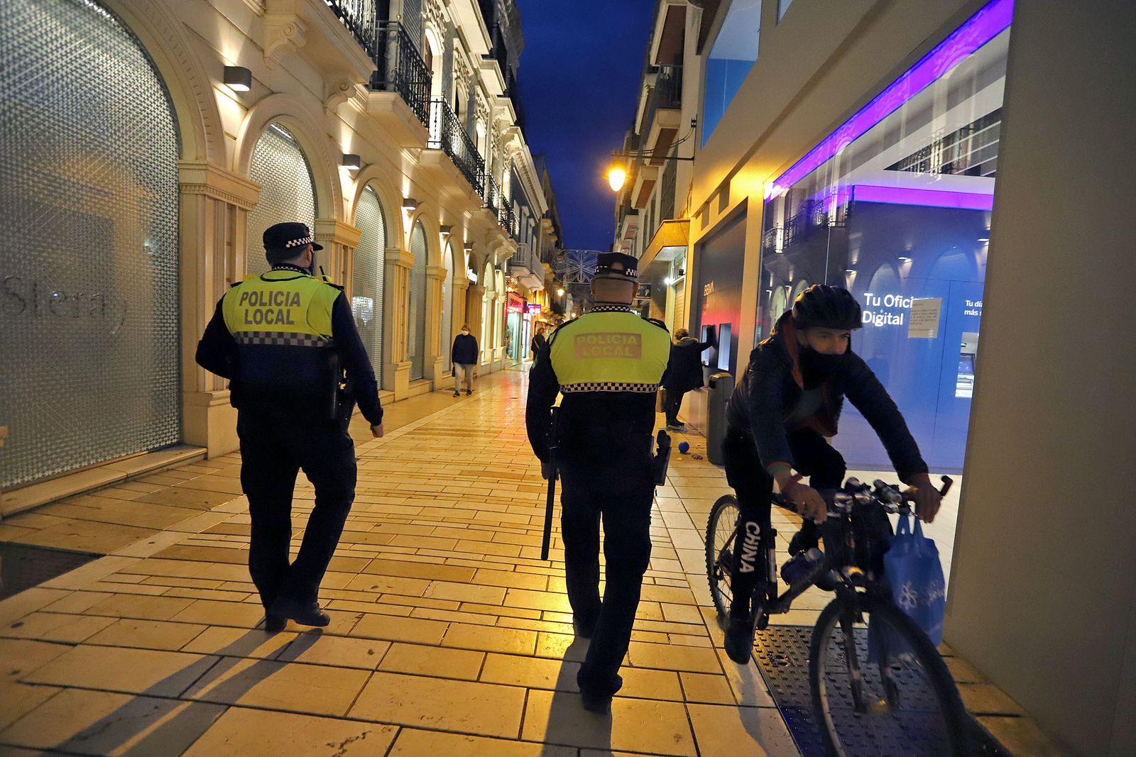 La Policía Local de Huelva controla el cumplimiento de las restricciones anti Covid