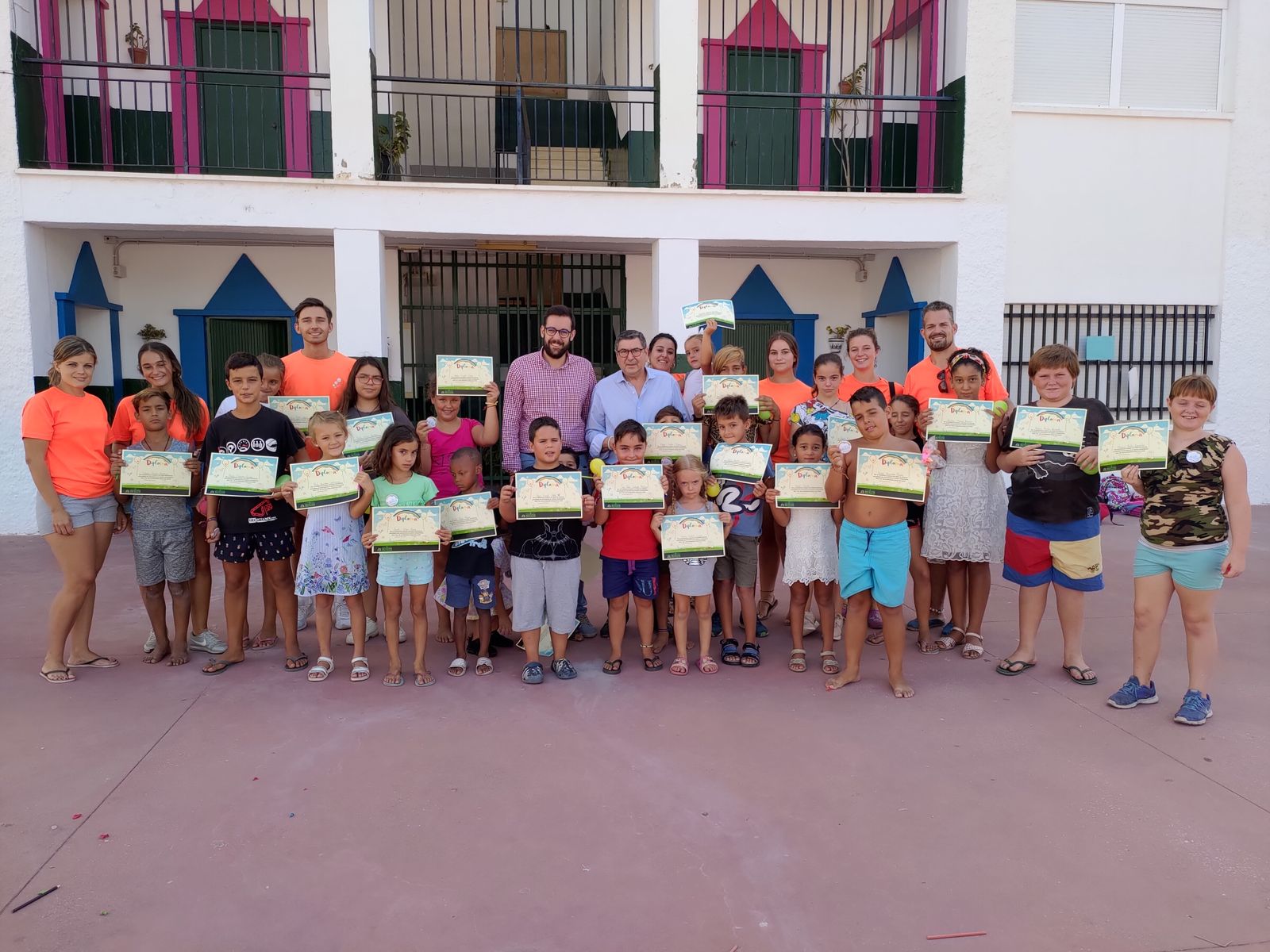Clausura de los campamentos de verano de Vélez-Málaga.