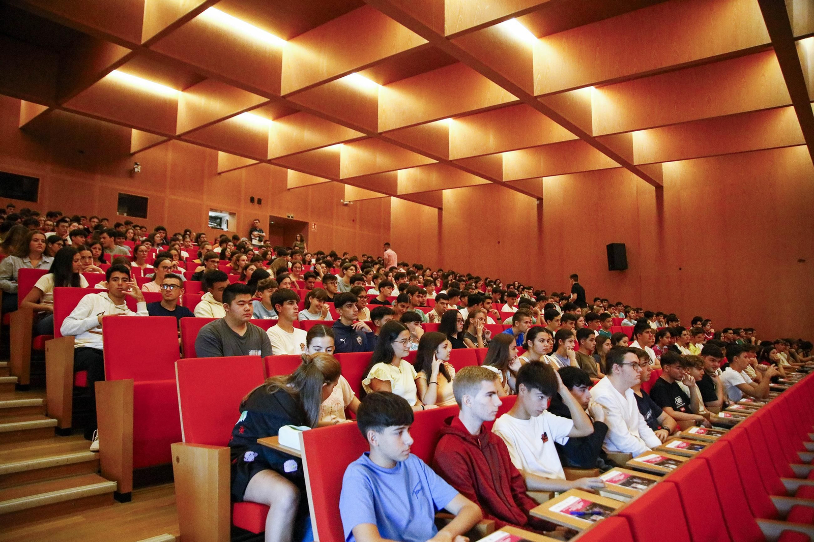 La IX Edición del concurso en resolución de problemas matemáticos Indalmat de Almería, en imágenes