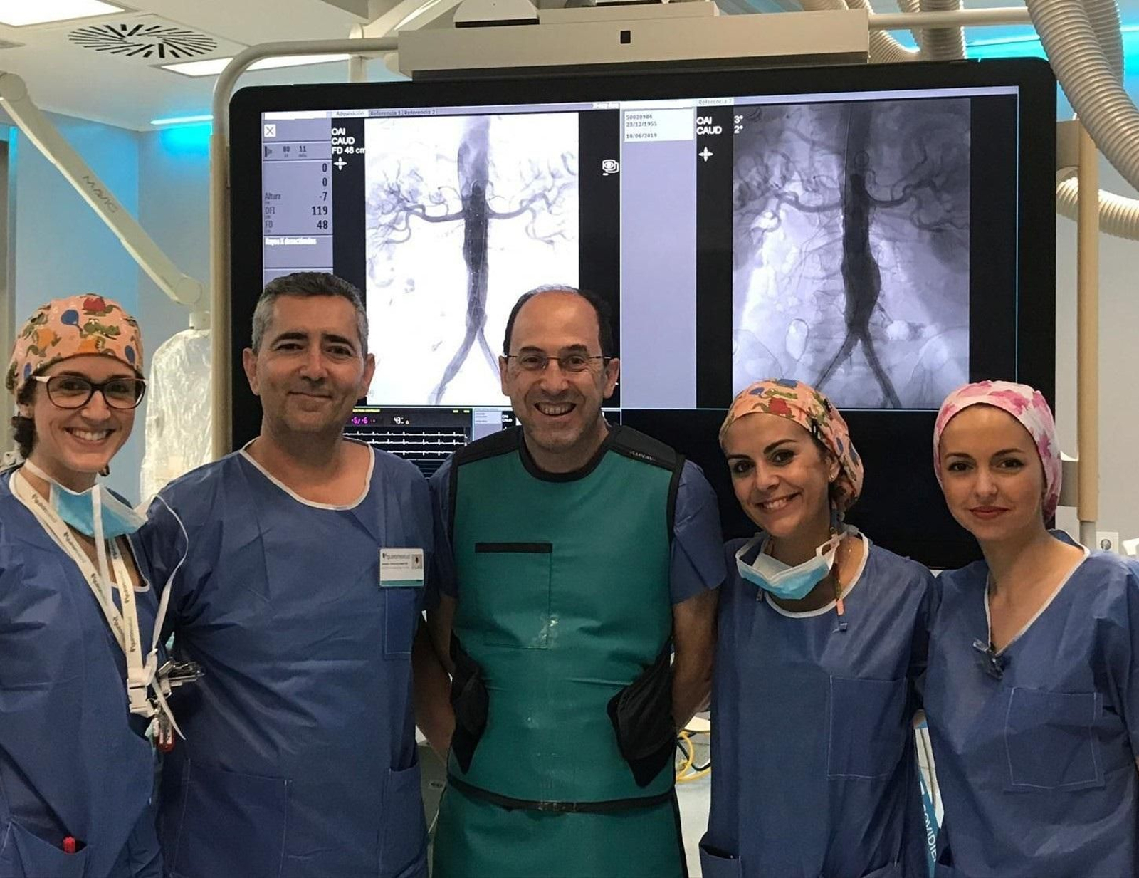 El equipo de Quirónsalud Córdoba que ha realizado la intervención.
