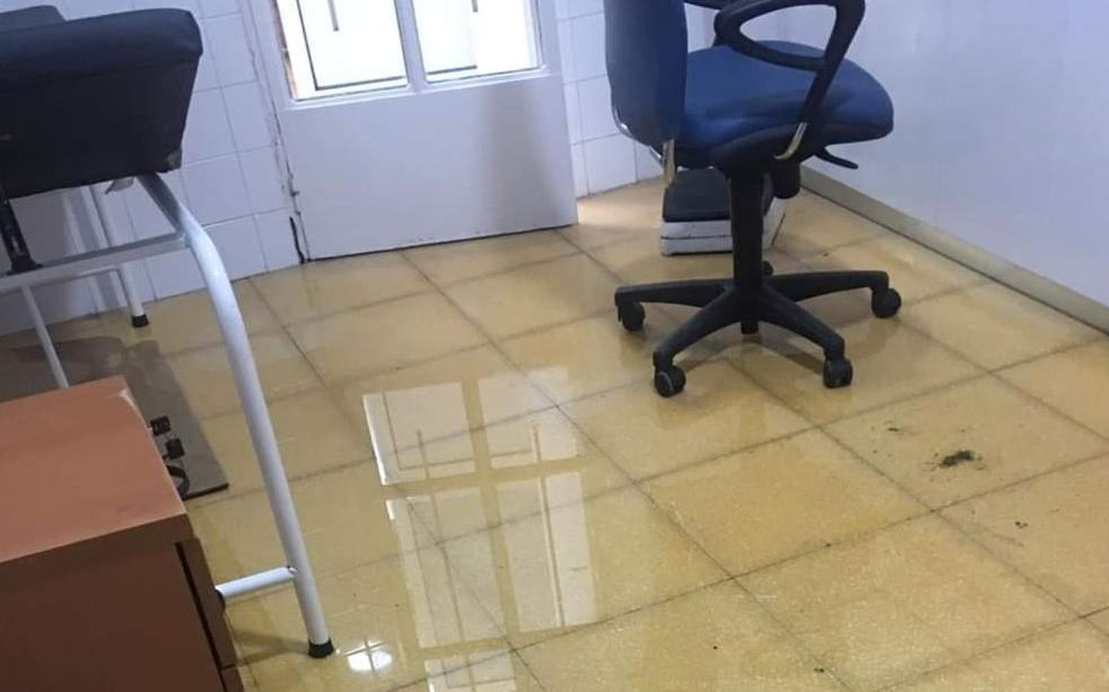 Consultas inundadas en el Centro de Salud de Rosal de la Frontera