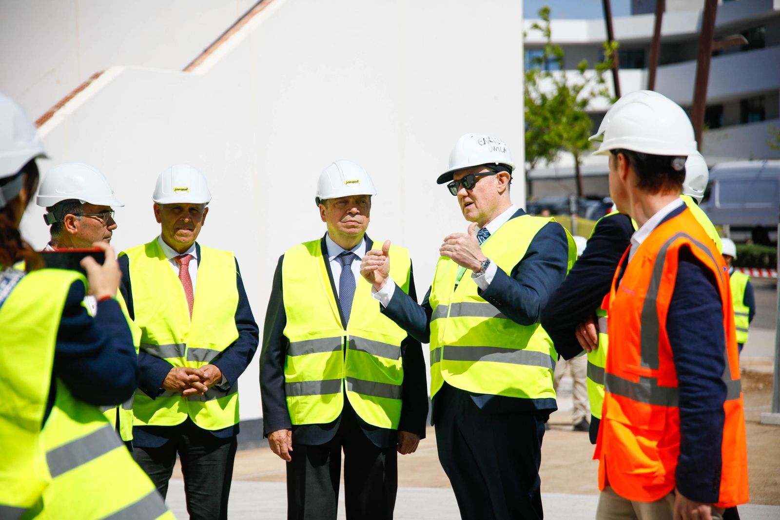 Luis Planas en una visita a la cooperativa Única