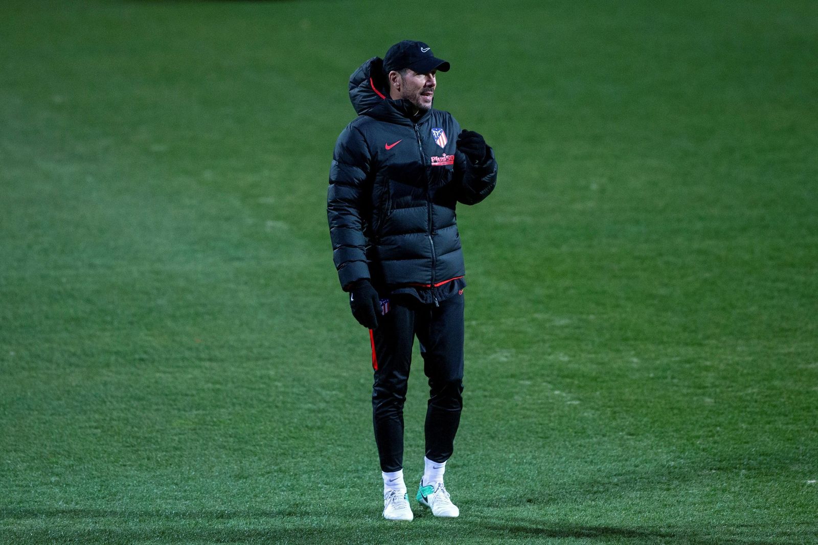 Diego Simeone, en el entrenamiento del Atlético.