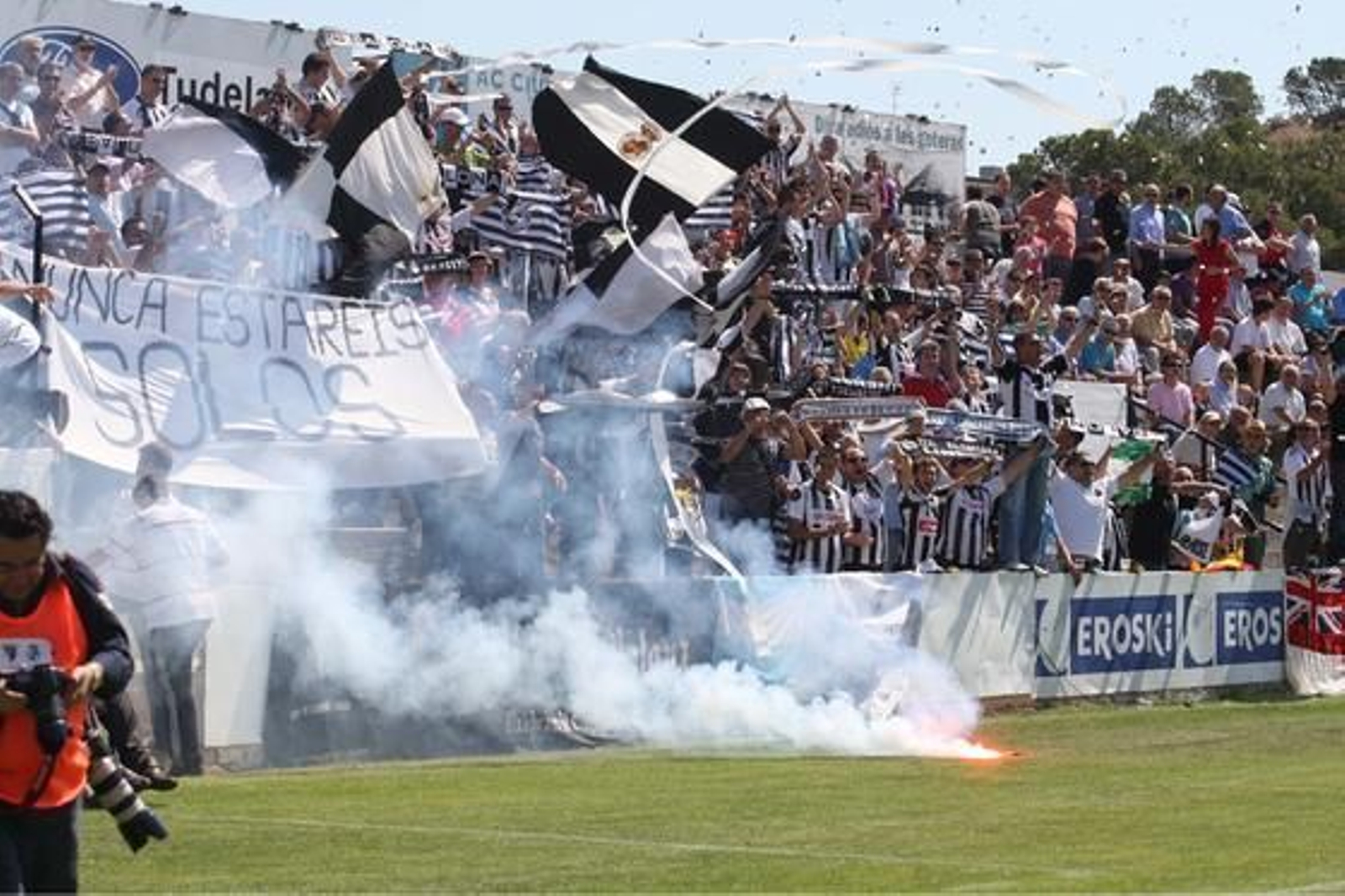 La Balona sufre una derrota que no merece en Tudela, pero dejó la sensación de que puede remontar el 1-0 en el partido de vuelta./Paco Guerrero

Foto: Paco Guerrero
