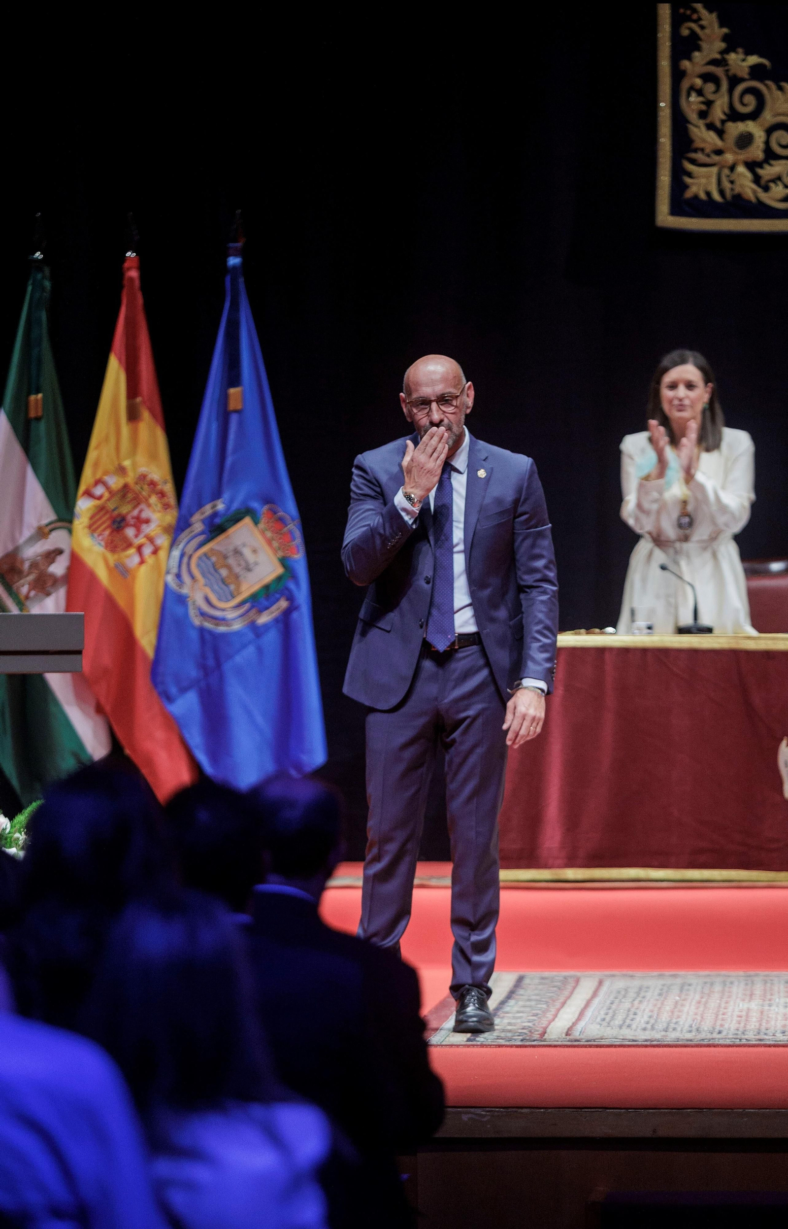 Las imágenes de la entrega del título de Hijo Predilecto de San Fernando a Monchi.