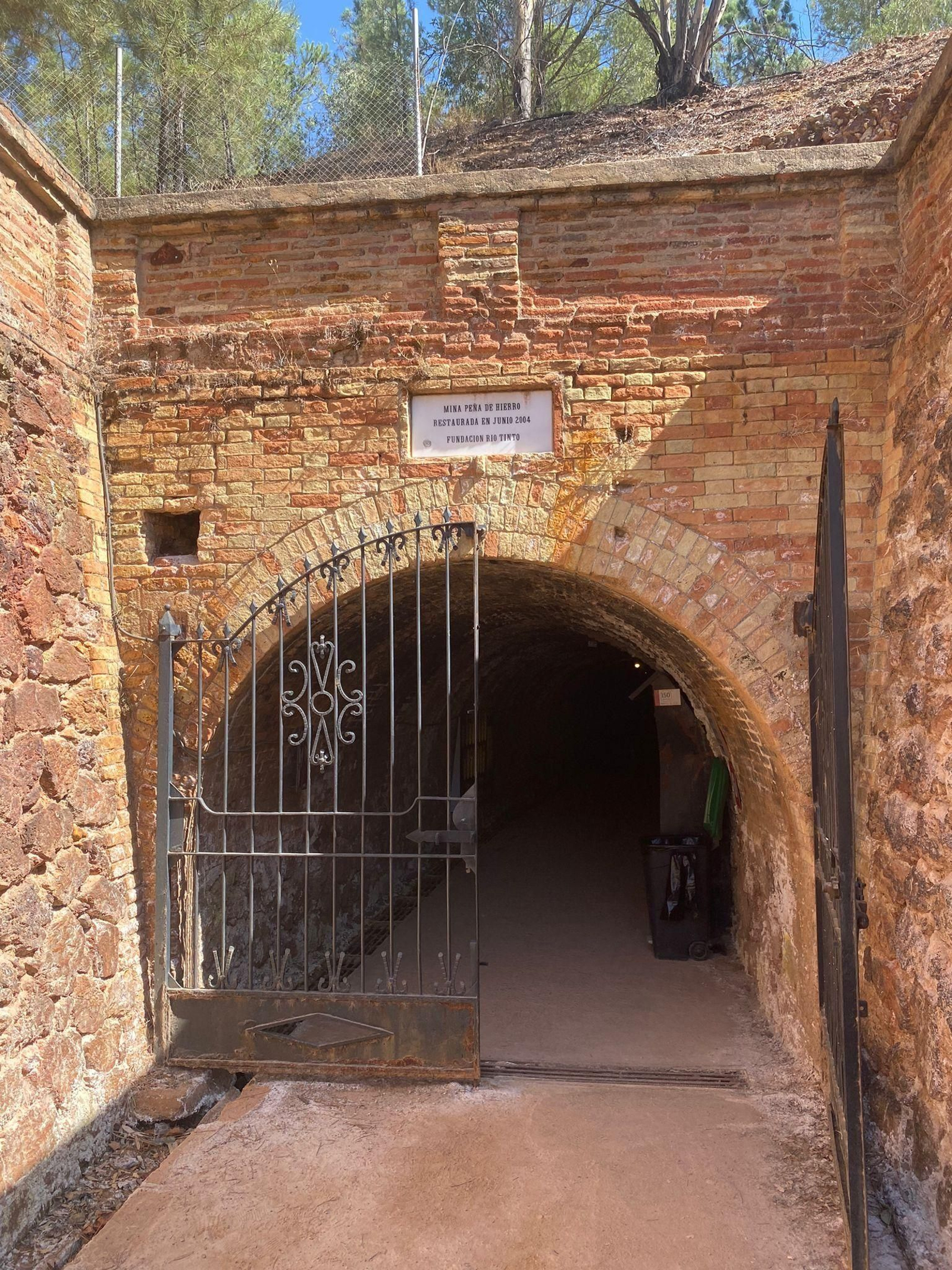 Entrada a la Mina Peña del Hierro