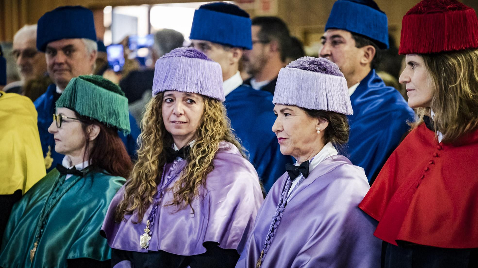 Las mejores imágenes del acto de investidura de doctorados por la UCA