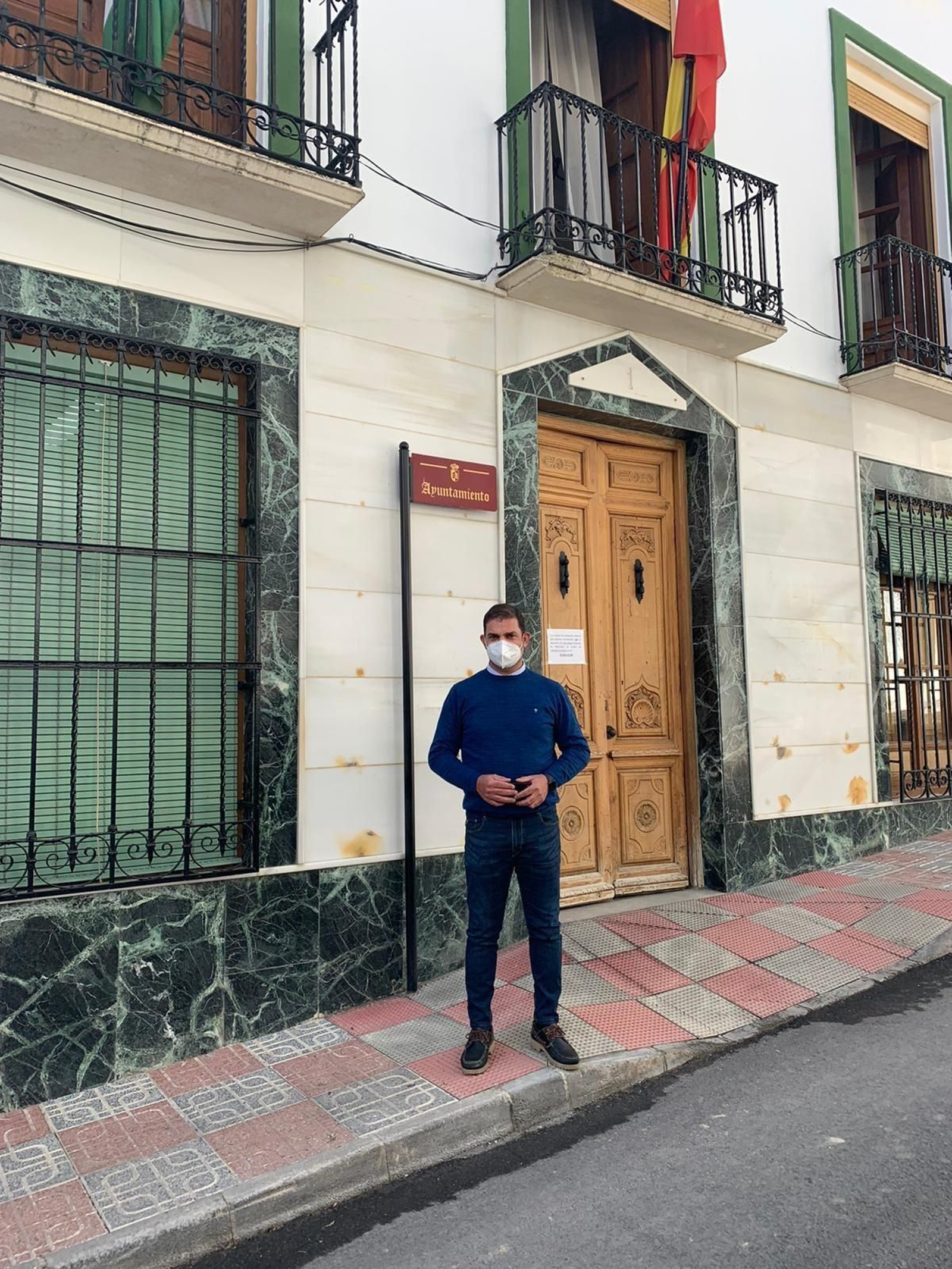 Polémica por la vacunación fake del alcalde de Algarinejo (Granada)