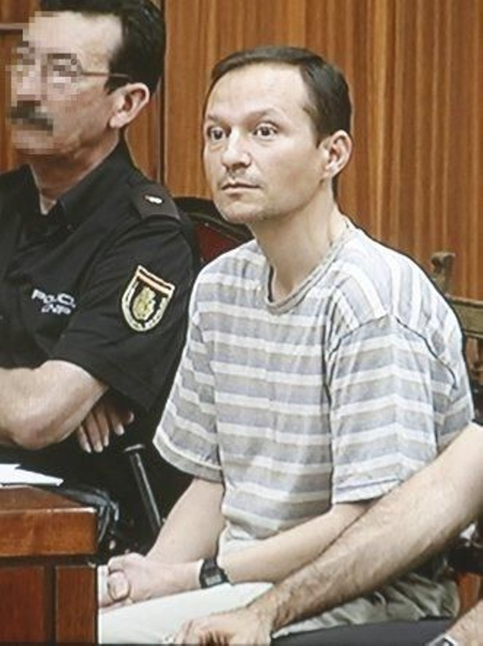 Los amigos ven "imposible" que Bretón perdiese a los niños por su férreo control