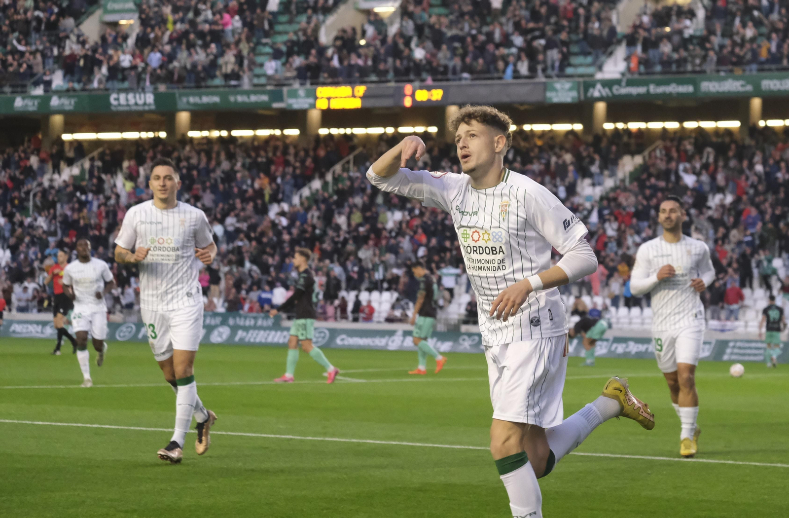 Un revés doloroso: las imágenes de la derrota del Córdoba CF ante el Mérida