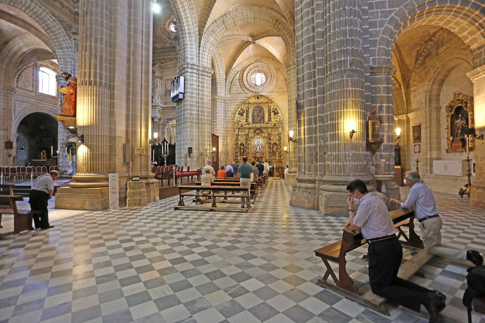 Misa en recuerdo del obispo Rafael Bellido Caro