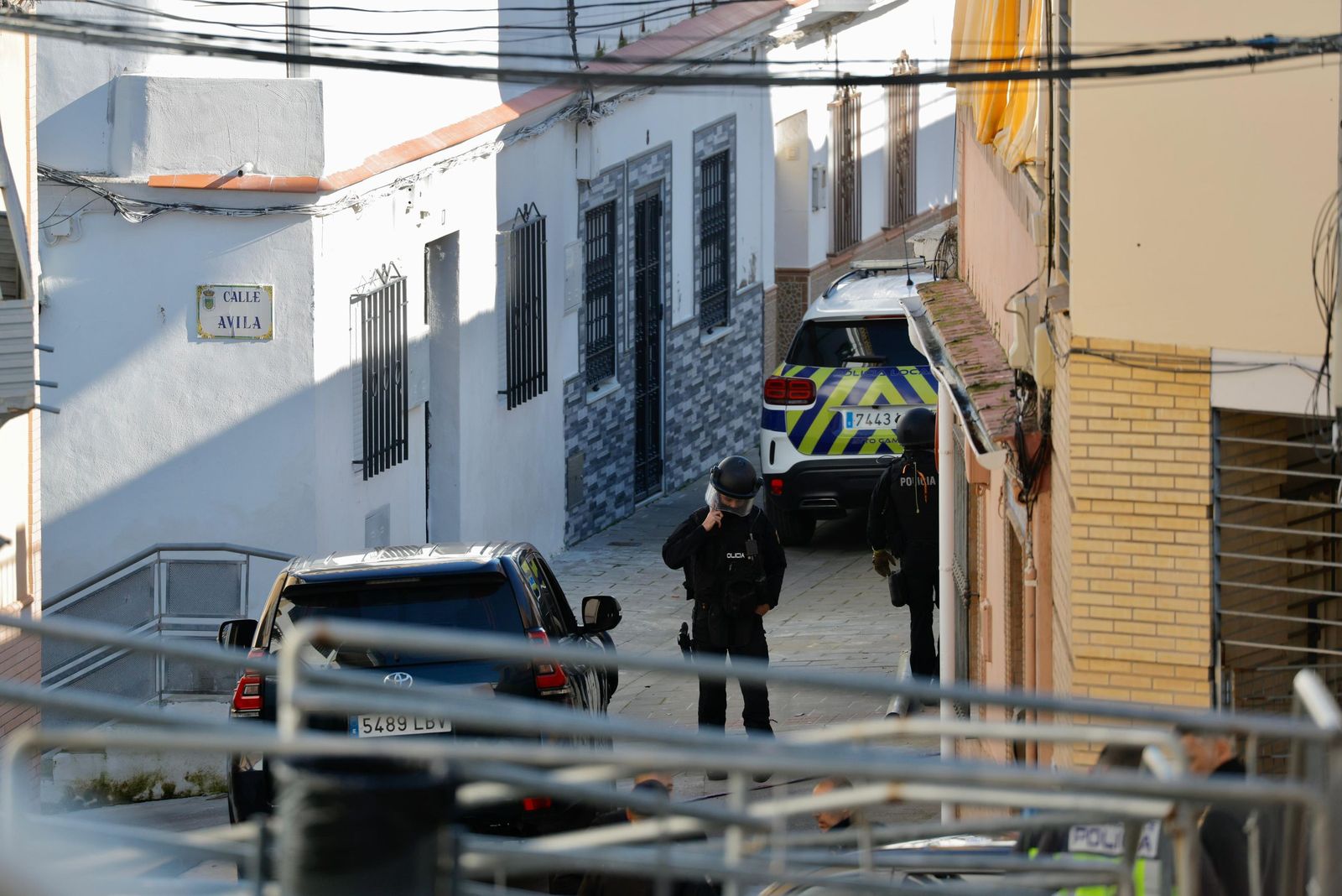 Las imágenes del despliegue policial por el hombre atrincherado en Camas