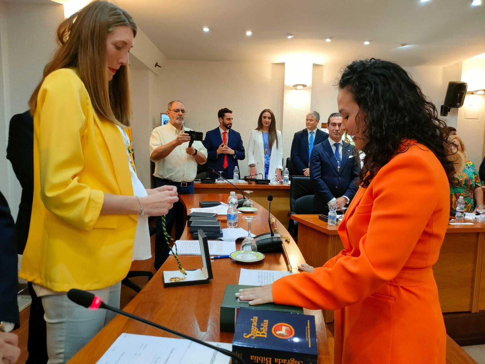 La investidura de Miguel Alconchel como alcalde de Los Barrios, en imágenes