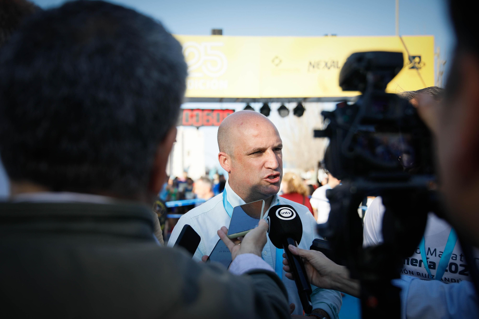 Imágenes de la salida de la Media maratón Ciudad de Almería