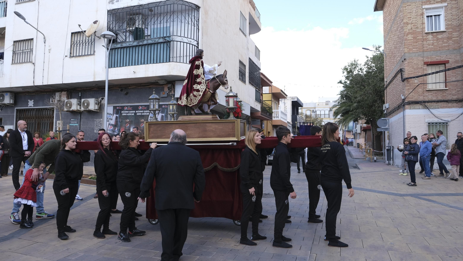 Imágenes de la bendición de la Borriquita de El Alquián, por el Obispo de Almería