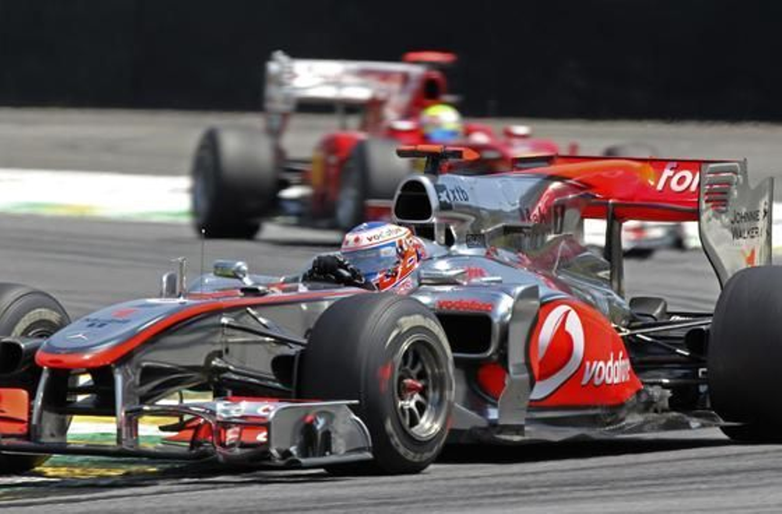 Vettel gana en Interlagos por delante de Webber y Alonso. / Reuters
