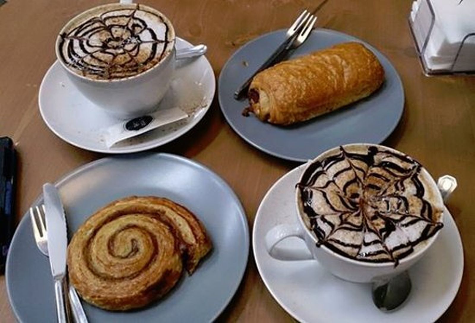 Le Petit Café, calle Berdigón, 30, Huelva