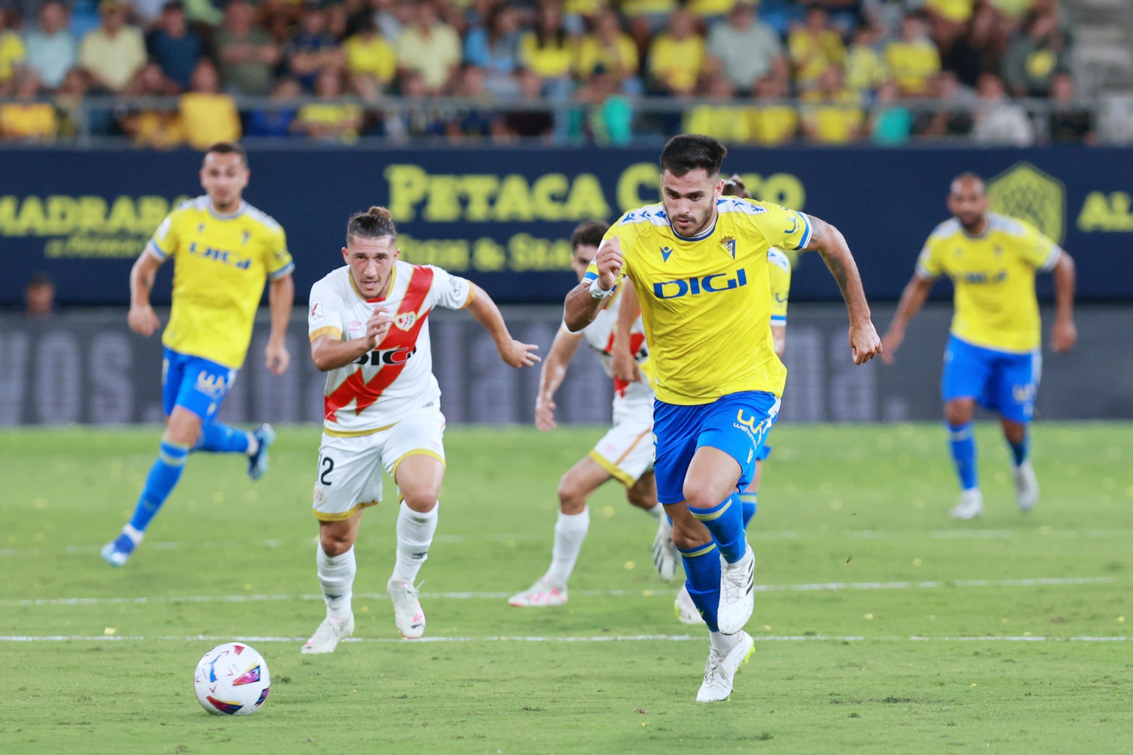 Las imágenes del Cádiz CF-Rayo Vallecano