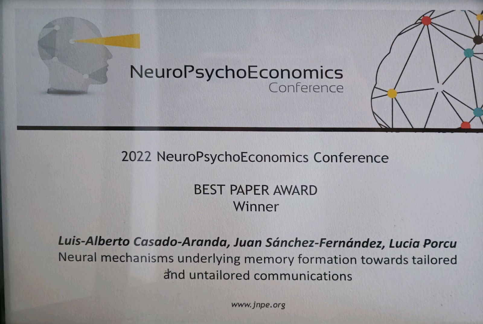 Premian una investigación de la Universidad de Granada en el congreso internacional de mayor prestigio europeo en la rama de la neurociencia del consumidor y neuroeconomía.